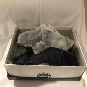 UNLISTED Womens Sz7.5 Sandals Strap#A176